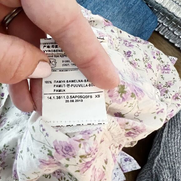 United Colors of Benetton Purple Floral Button Down Shirt Sz XS - Picture 7 of 8